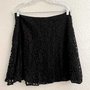 🟢 Lacey black skirt 🟢 bundle and save: 3 for 20 items designated by 🟢